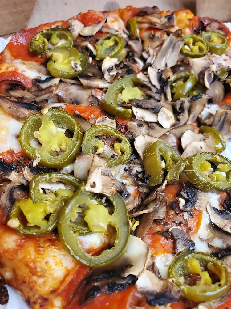 Pepperoni with Mushrooms and Jalapeños
